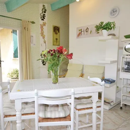 1 Bedroom Awesome In